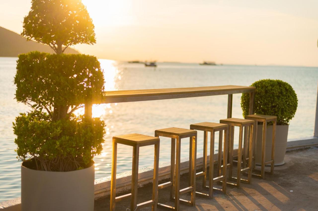Baan Tah On The Sea Hotel Bangszare Kültér fotó