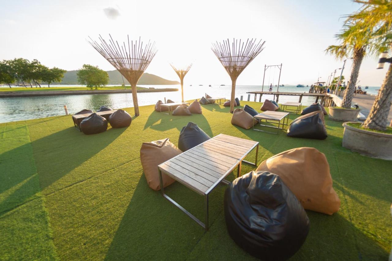 Baan Tah On The Sea Hotel Bangszare Kültér fotó