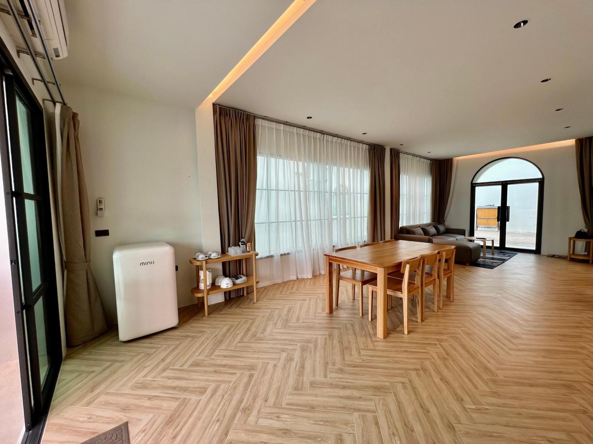 Baan Tah On The Sea Hotel Bangszare Kültér fotó