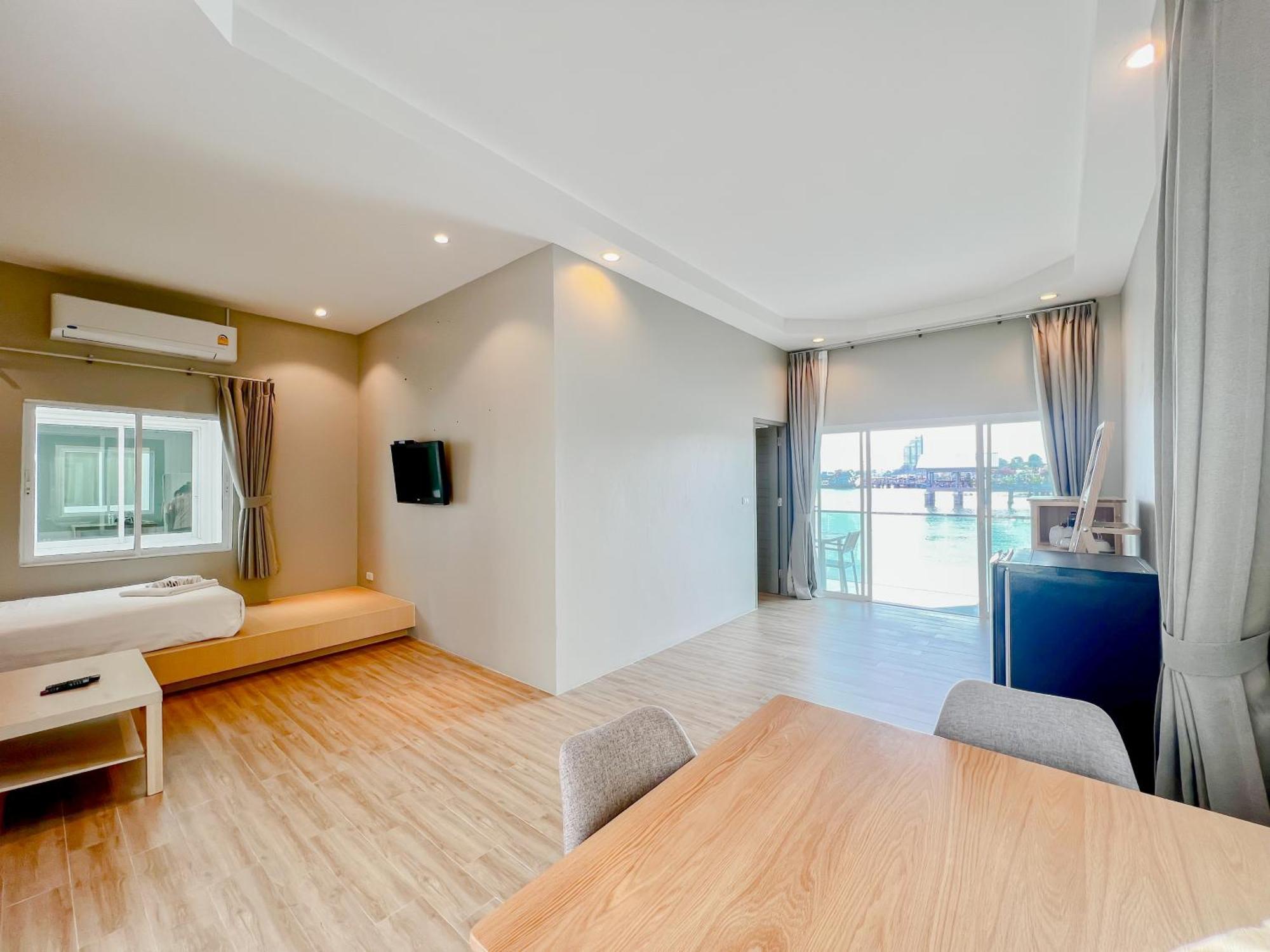 Baan Tah On The Sea Hotel Bangszare Kültér fotó